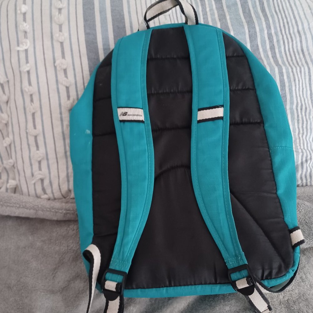 NEW BALANCE BACKPACK - Picture 2 of 3